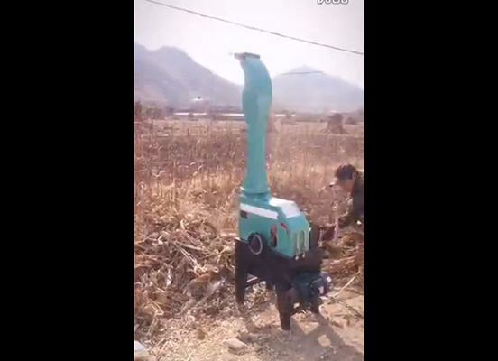 2017款铡草机2000转高转速高喷演示视频